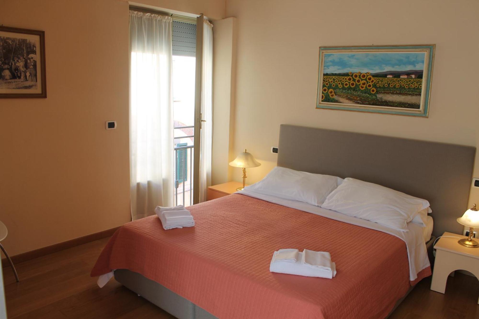 Casa Paolina Aparthotel ลุคคา ภายนอก รูปภาพ